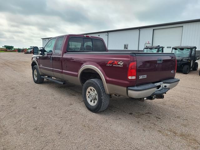 Image of Ford F-350 equipment image 3