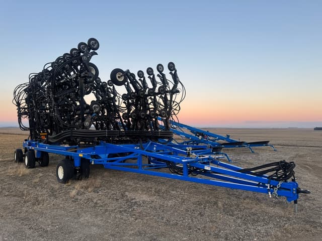 Image of New Holland P2075 equipment image 4