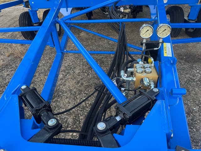 Image of New Holland P2075 equipment image 3
