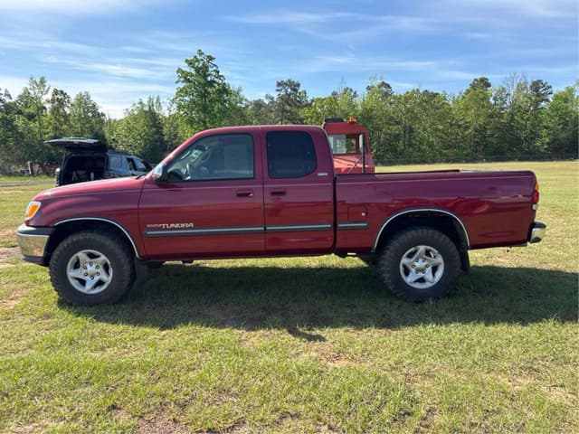 Image of Toyota Tundra equipment image 1