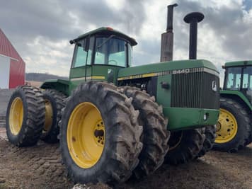 Main image John Deere 8440