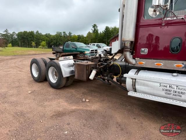 Image of Western Star 4900 equipment image 2