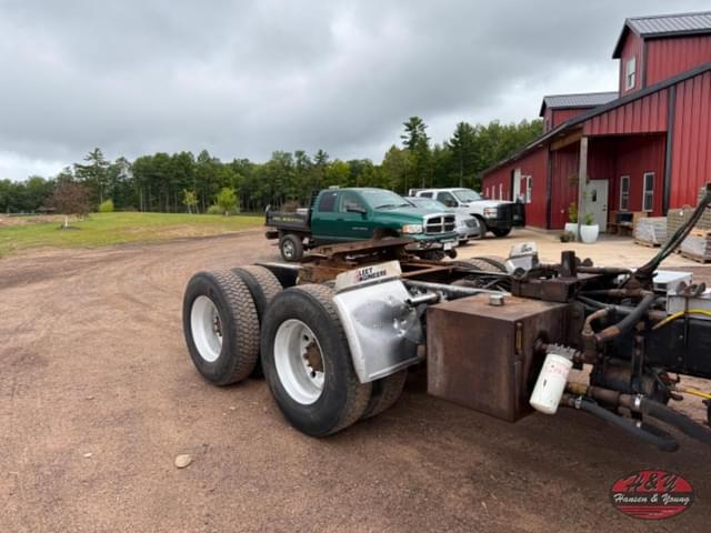 Image of Western Star 4900 equipment image 1
