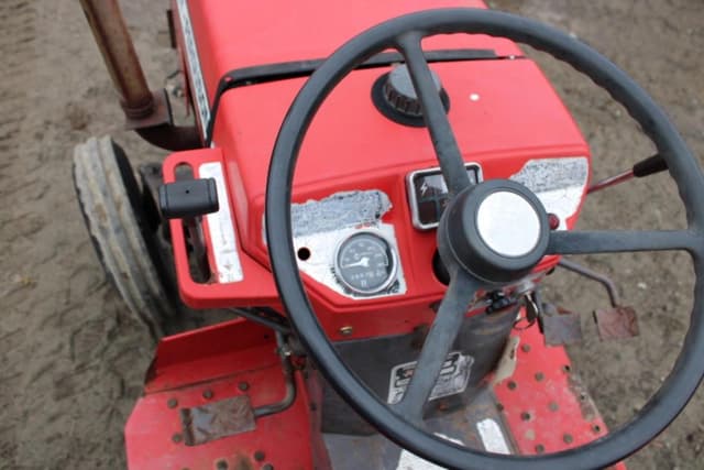 Image of Massey Ferguson 1010 equipment image 4