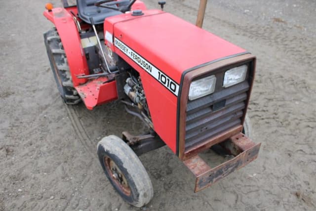 Image of Massey Ferguson 1010 equipment image 1