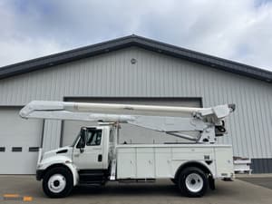 2004 International 7500 Image