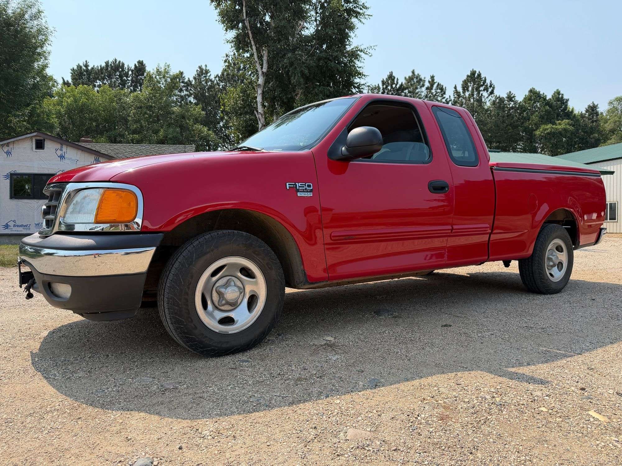 2004 Ford F-150 Equipment Image0