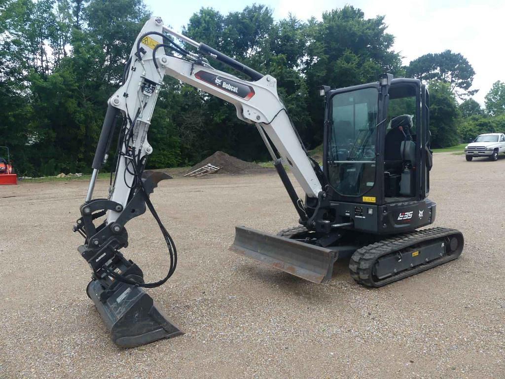 Image of Bobcat E35 Primary image