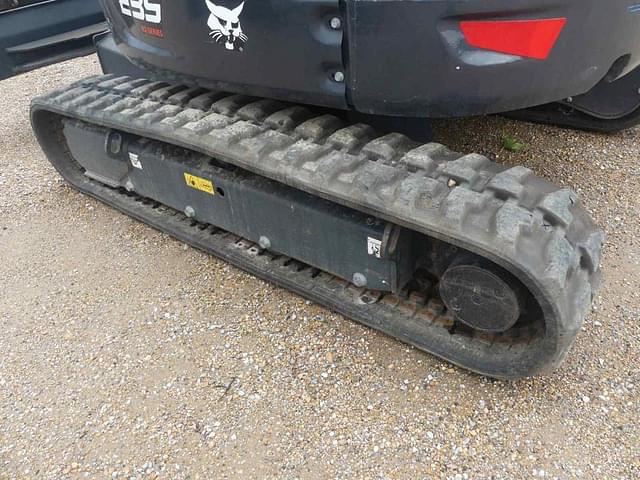 Image of Bobcat E35 equipment image 4