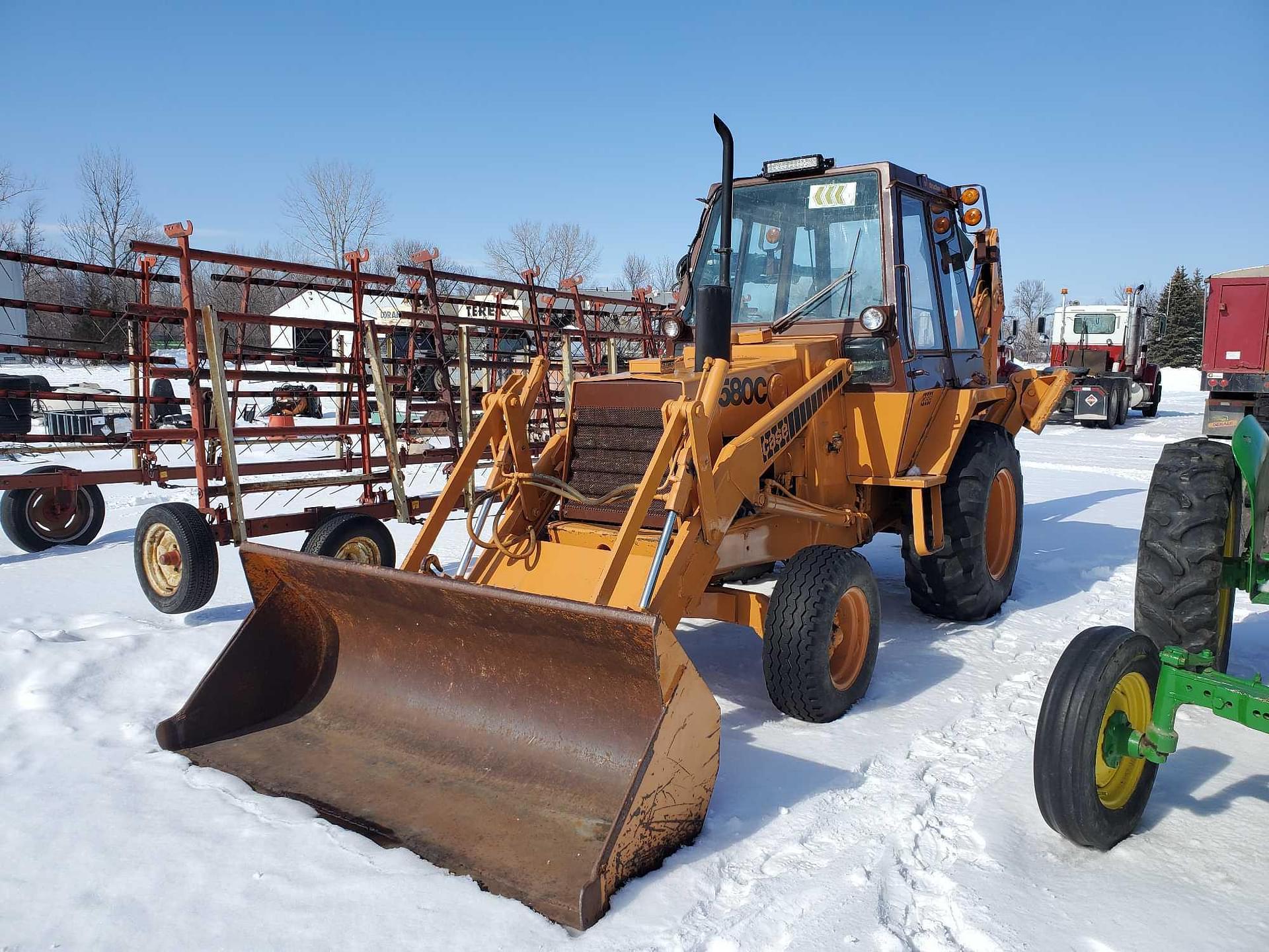 tractor-zoom-case-580c