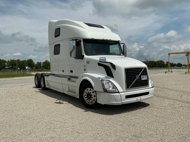 Image of Volvo VNL equipment image 2