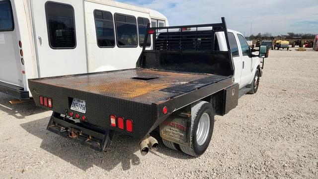 Image of Ford F-350 equipment image 4