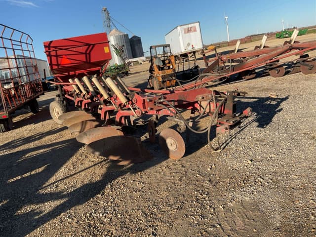 Image of International Harvester 710 equipment image 3