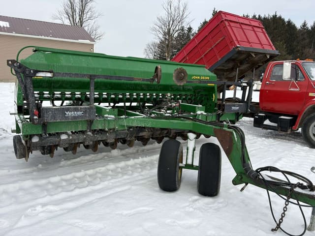 Image of John Deere 1560 equipment image 1