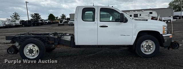 Image of Chevrolet 3500HD equipment image 3
