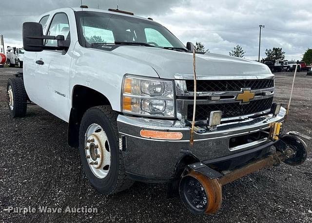 Image of Chevrolet 3500HD equipment image 2