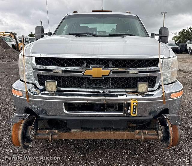 Image of Chevrolet 3500HD equipment image 1