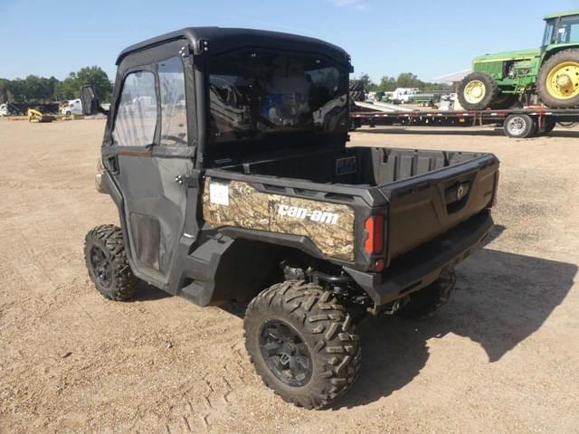 Image of Can-Am Defender equipment image 3