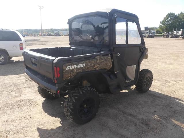 Image of Can-Am Defender equipment image 2