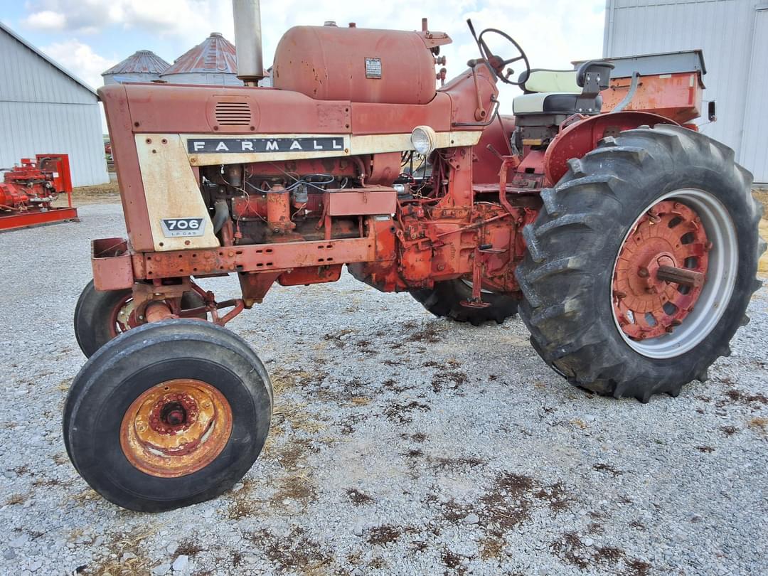 Image of International Harvester 706 Primary image