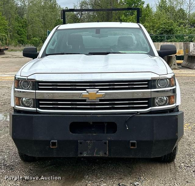 Image of Chevrolet 2500 equipment image 1