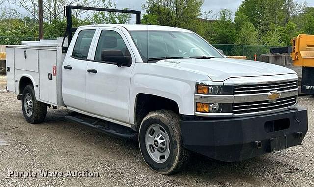 Image of Chevrolet 2500 equipment image 2