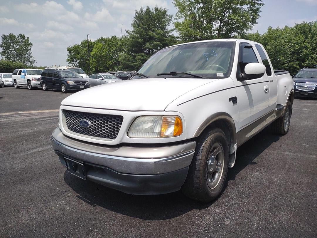 Image of Ford F-150 Primary image