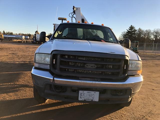 Image of Ford F-550 equipment image 1