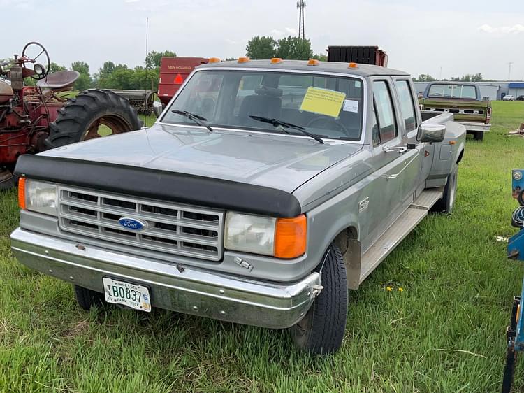 1989 Ford F-350 Equipment Image0