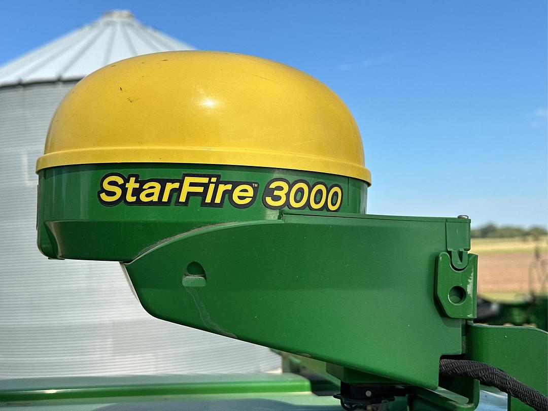Image of John Deere StarFire 3000 Primary image