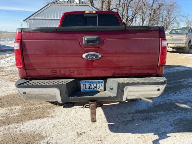 Image of Ford F-350 equipment image 3