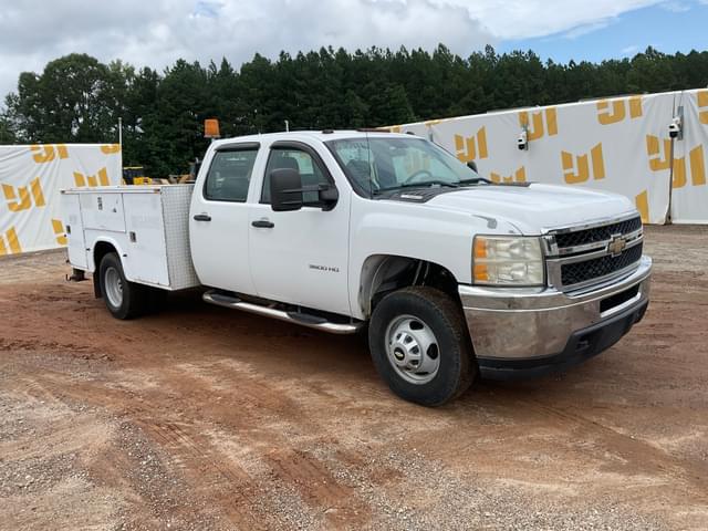 Image of Chevrolet 3500HD equipment image 2