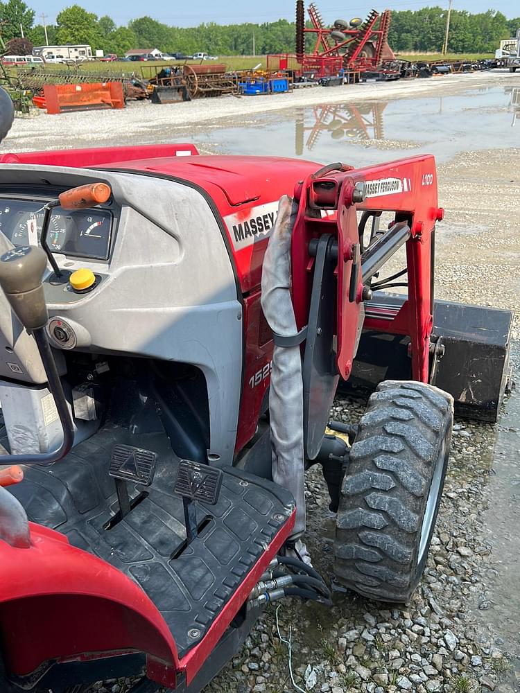 Main image Massey Ferguson 1529 14