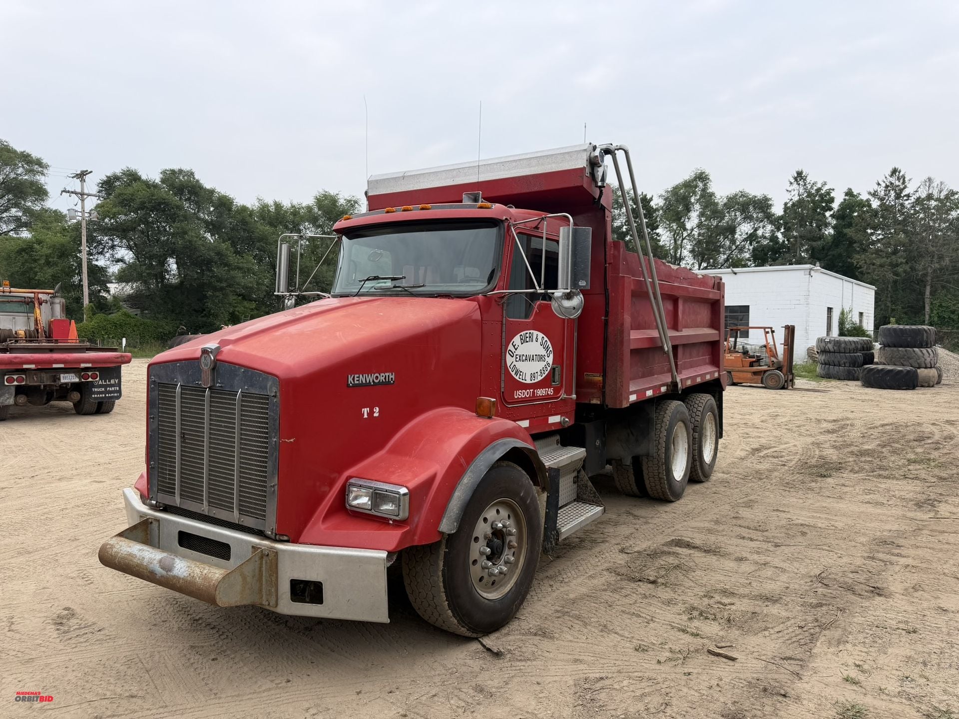 1998 Kenworth T800B Equipment Image0