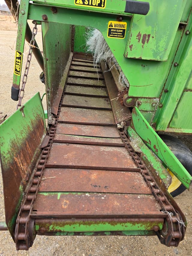 Image of John Deere 716 equipment image 3