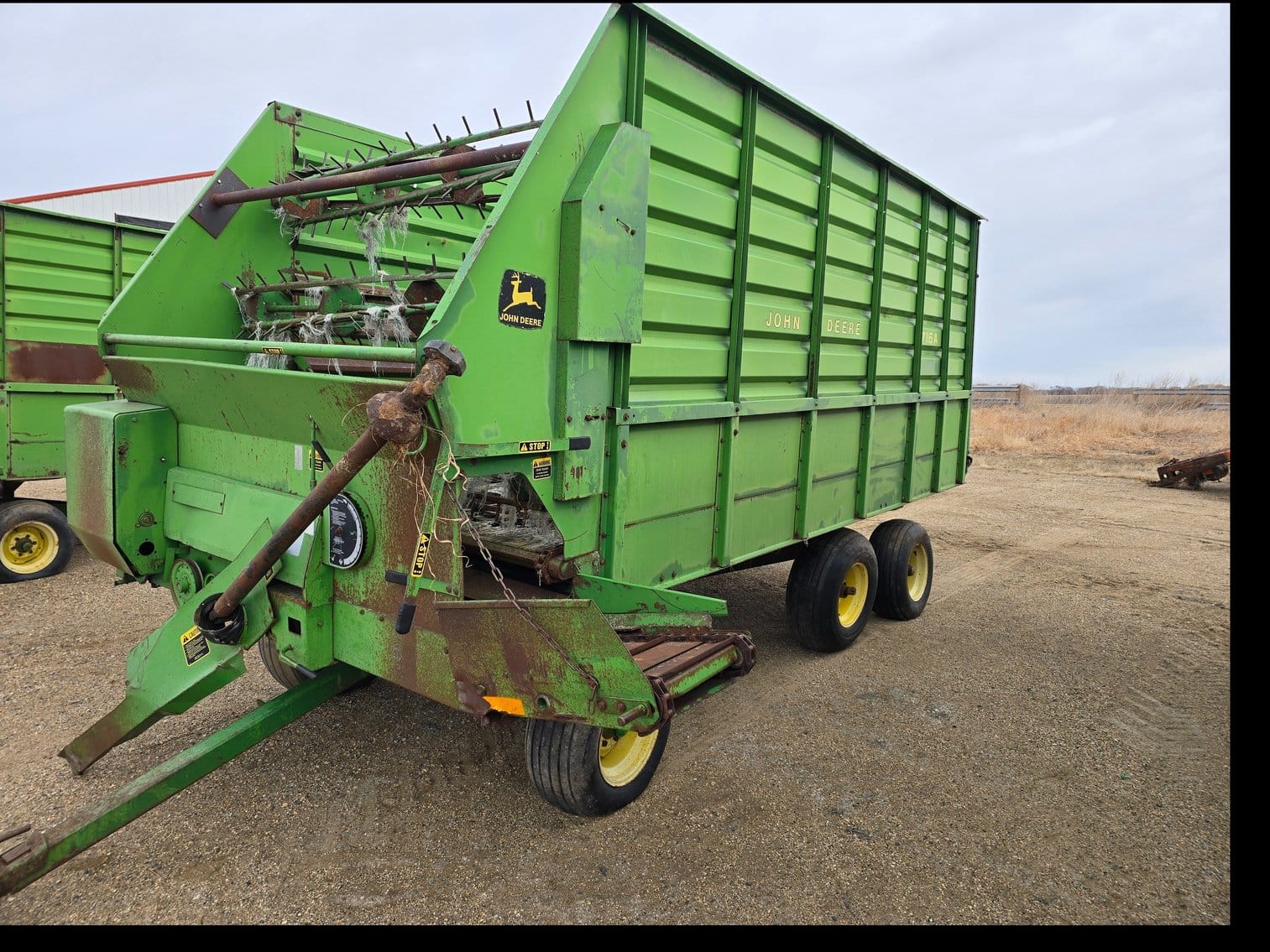 John Deere 716 Equipment Image0