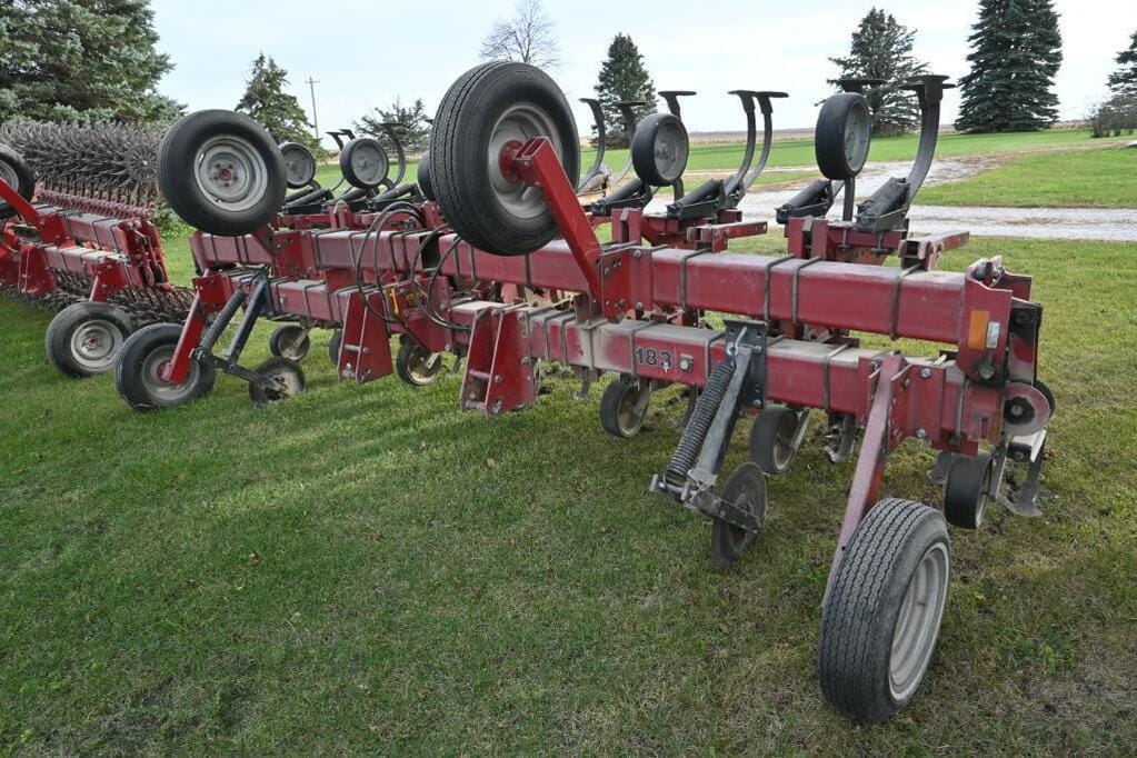 Main image Case IH 183