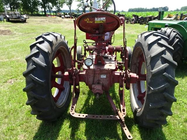 Image of Farmall Super H equipment image 4