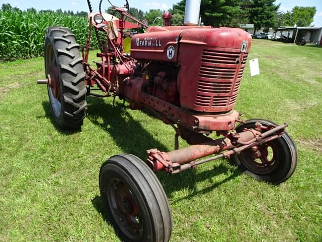 Image of Farmall Super H equipment image 1