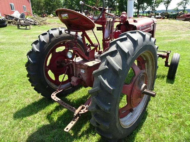 Image of Farmall Super H equipment image 3