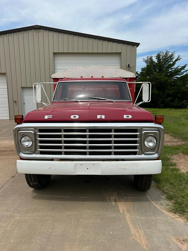 Image of Ford F-600 equipment image 1