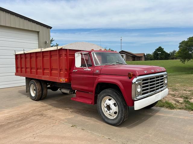 Image of Ford F-600 equipment image 2