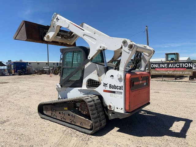 Image of Bobcat T870 equipment image 3