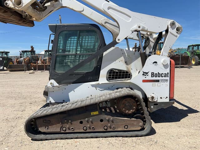 Image of Bobcat T870 equipment image 2