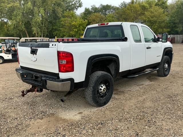 Image of Chevrolet Silverado equipment image 4