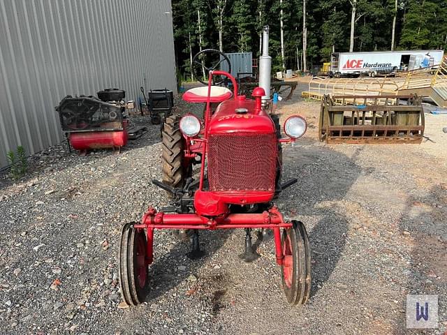 Image of Farmall Cub equipment image 1