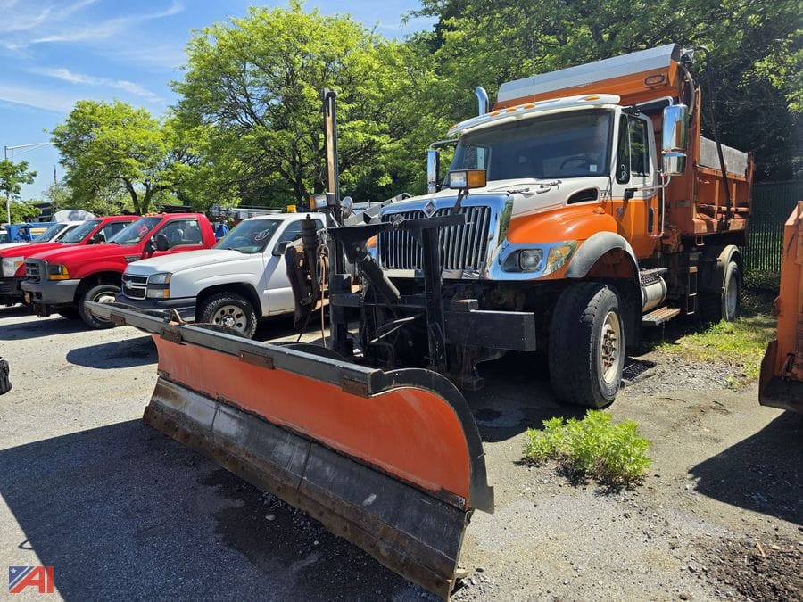 2006 International Workstar 7400 Equipment Image0