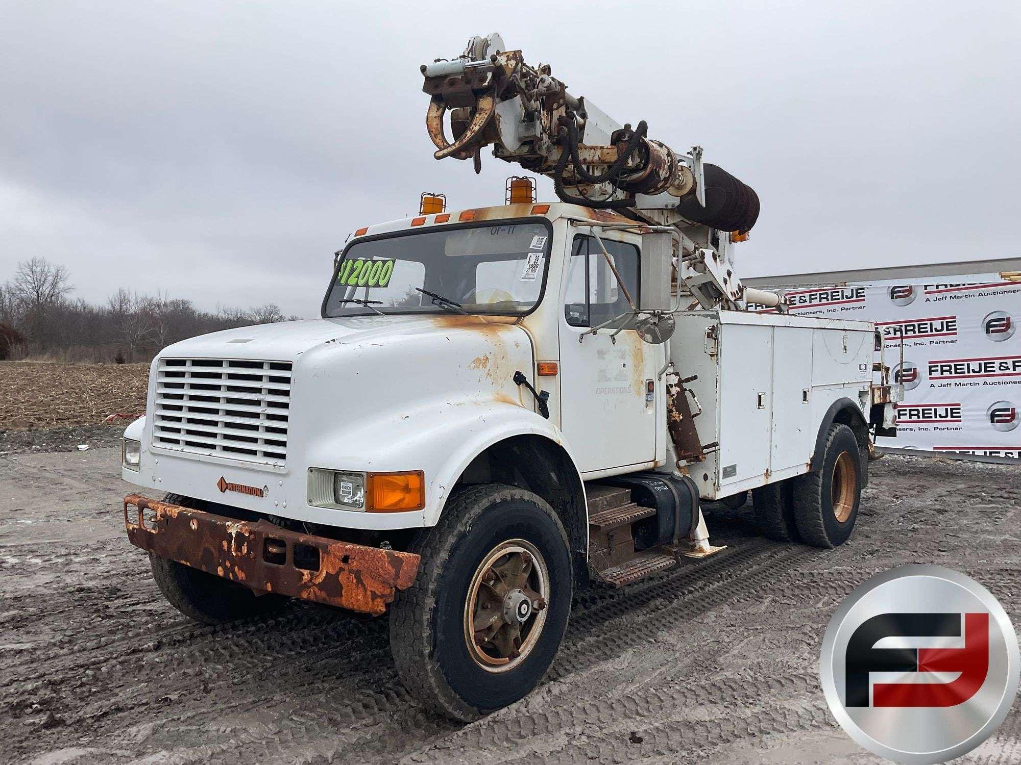 Main image International 4900