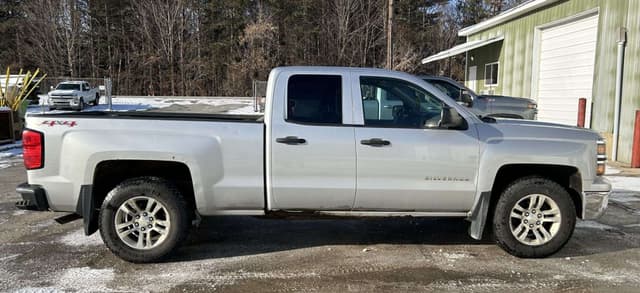 Image of Chevrolet 1500 equipment image 3