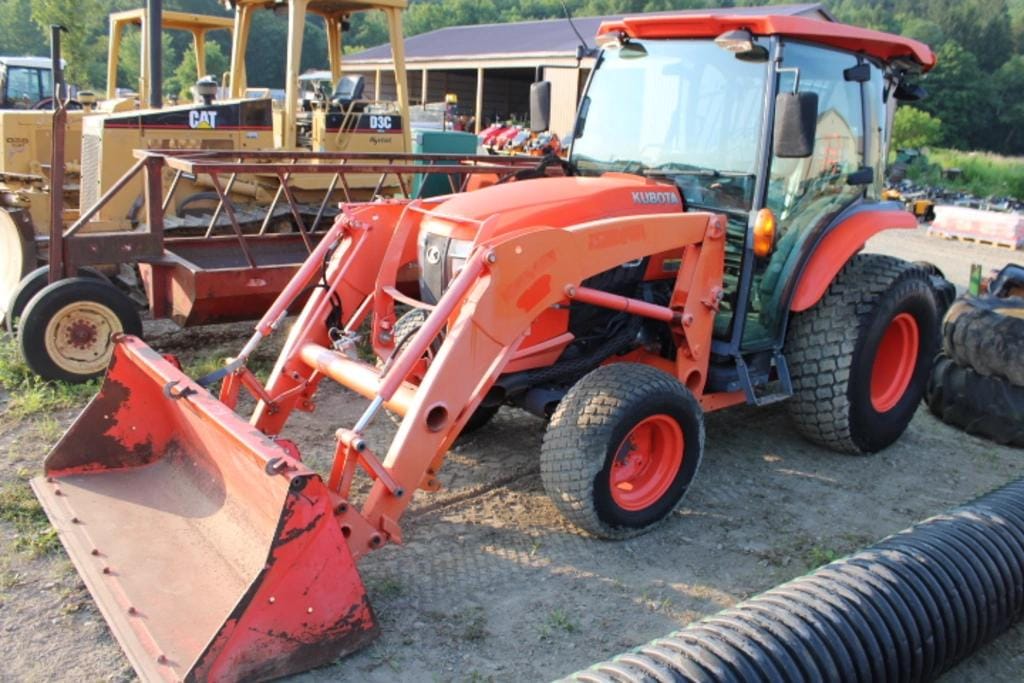 Kubota L4060 Equipment Image0